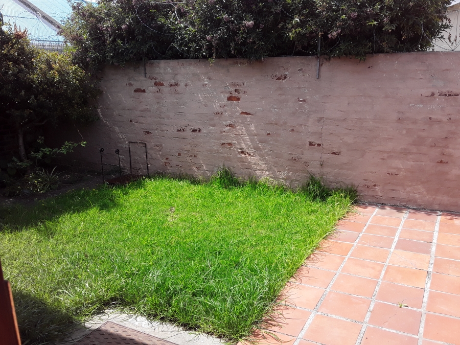 To Let 3 Bedroom Property for Rent in Somerset Park Western Cape